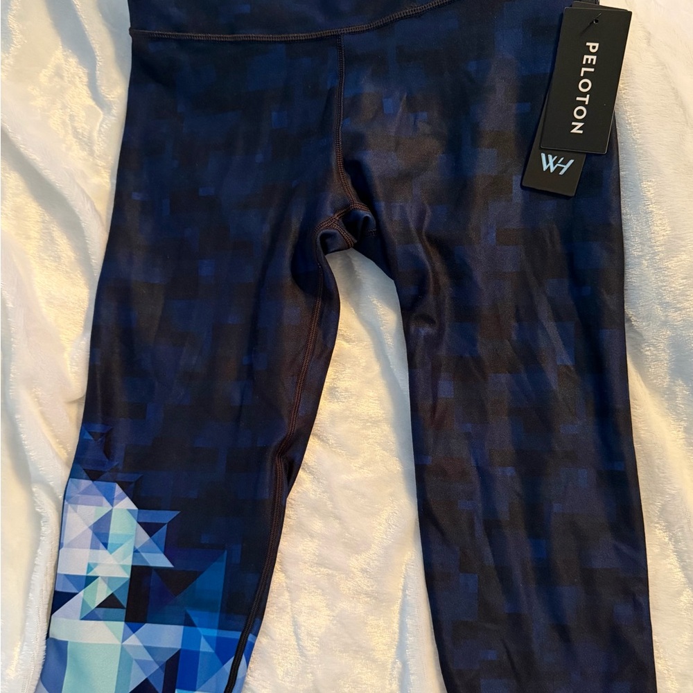 NWT Wear with Heart x Peloton Women's Navy and Light Blue Capri Leggings - Picture 9 of 9